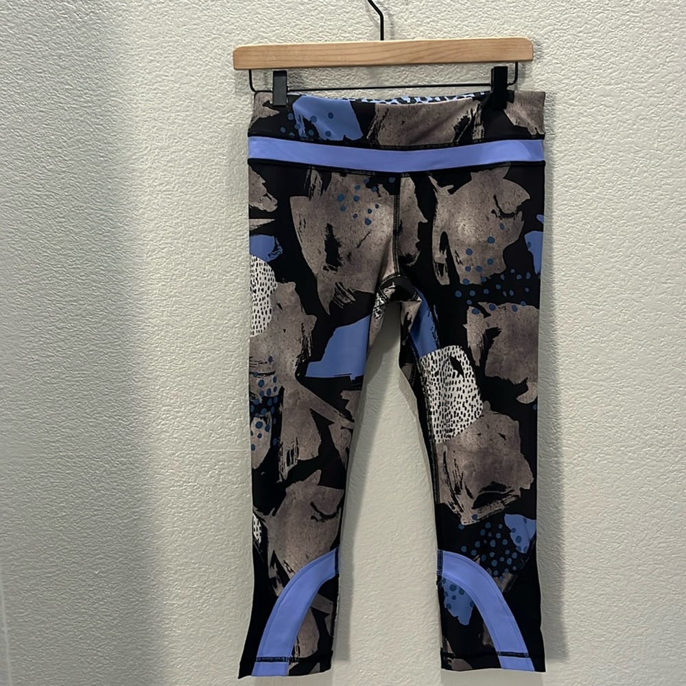 Lululemon Run Inspire crop size 6